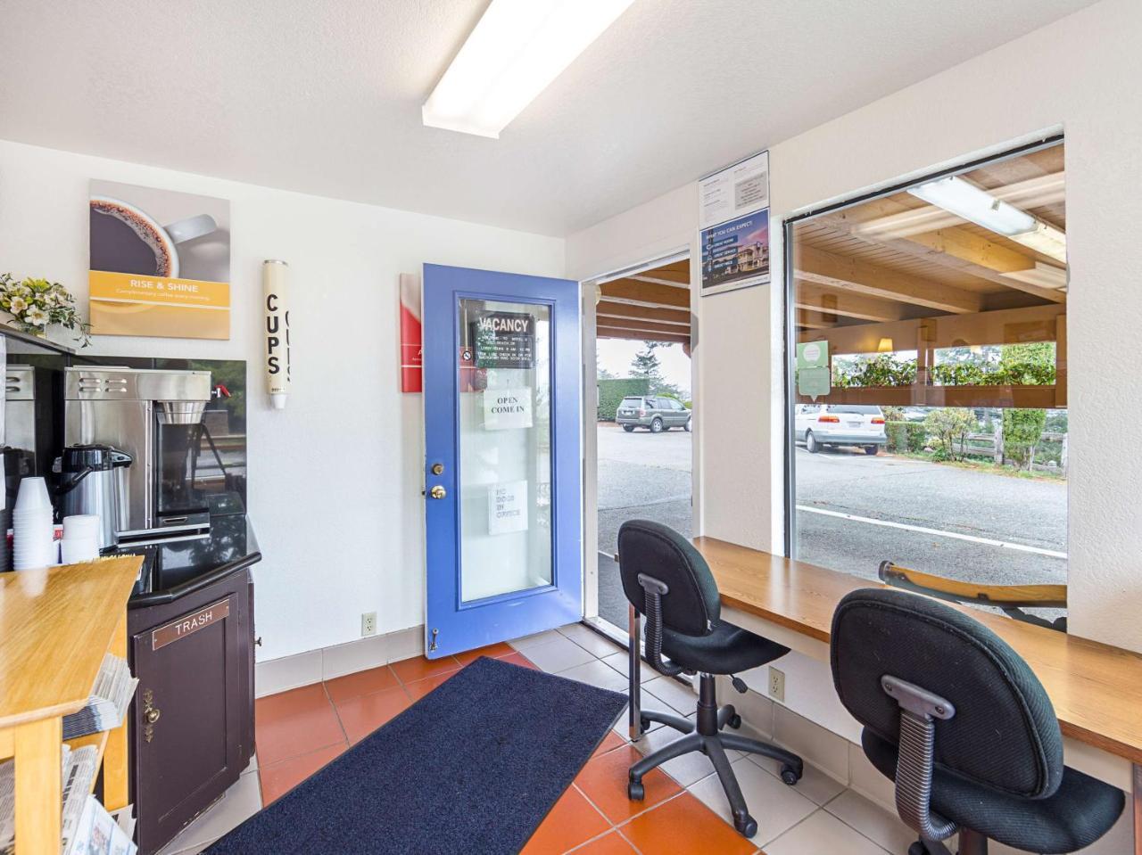 Motel 6 Gold Beach Exterior foto